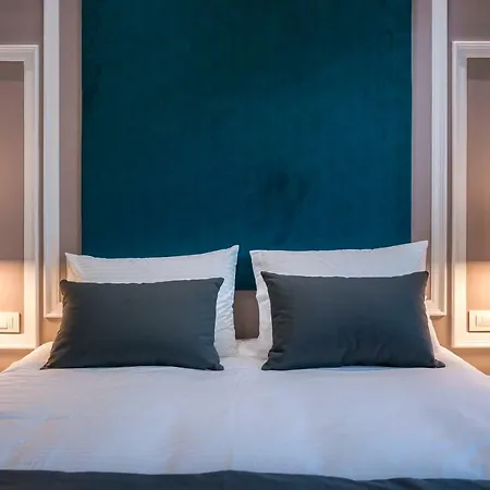 Lestel Boutique * נאפפליו